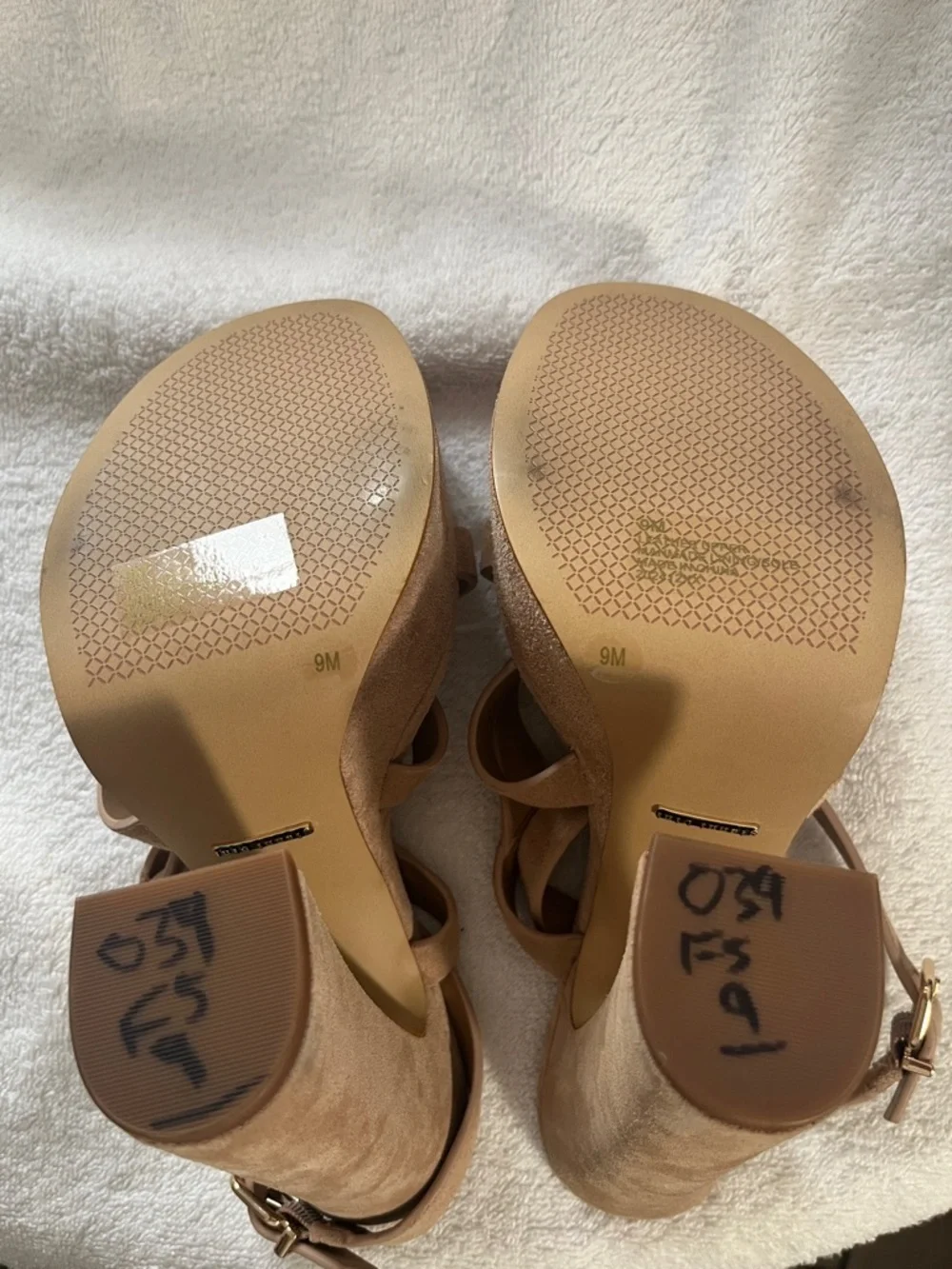 Gianni Bini beige suede